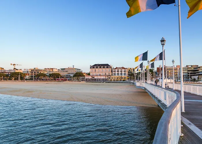 T Boutique 3* Arcachon